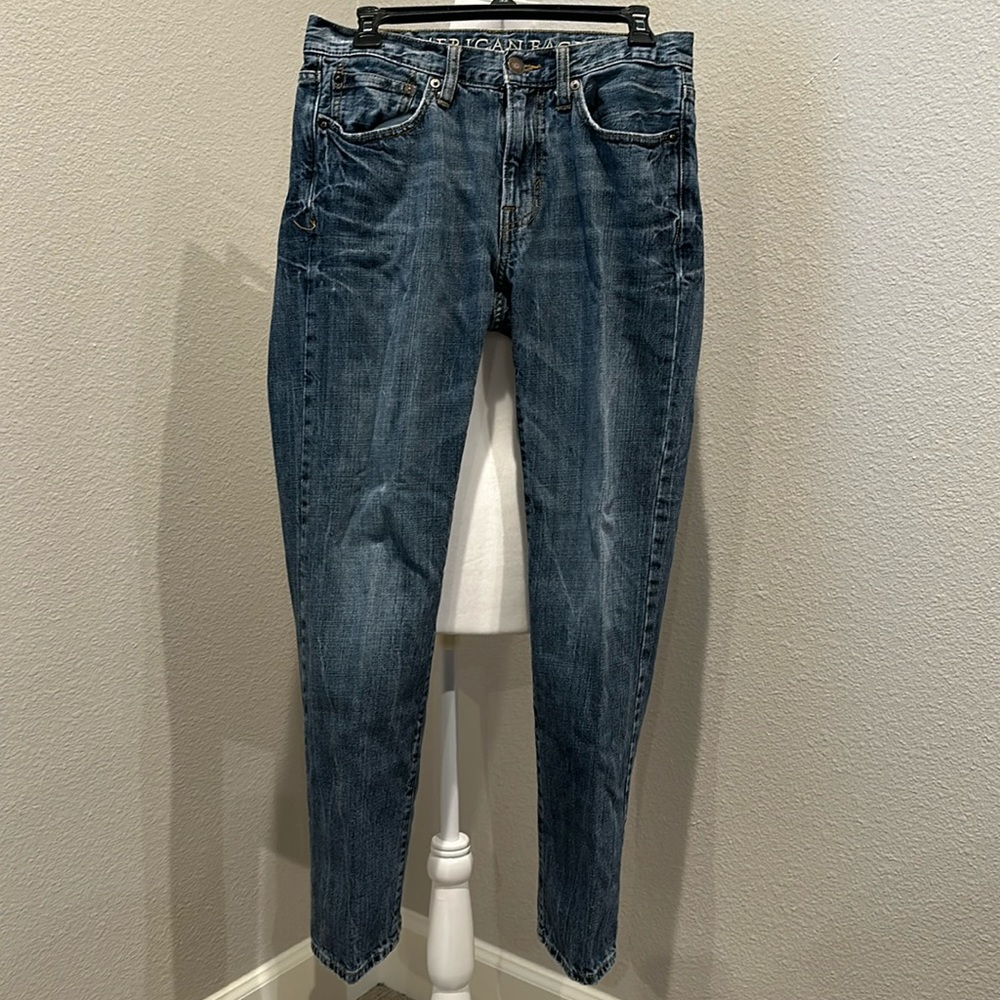 American Eagle jeans distressed denim, 5 pocket, zip front. 29 waist 30 length